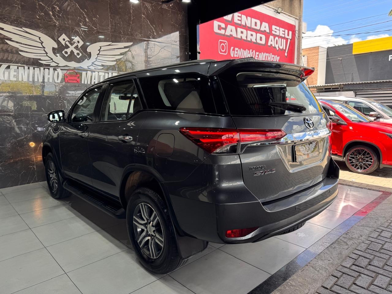 TOYOTA HILUX SW4