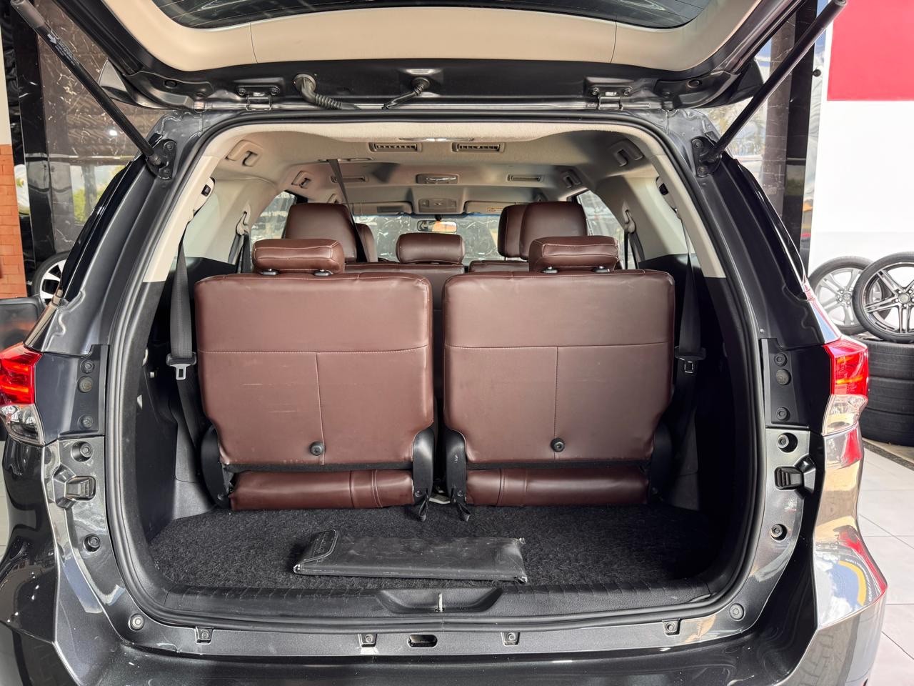 TOYOTA HILUX SW4