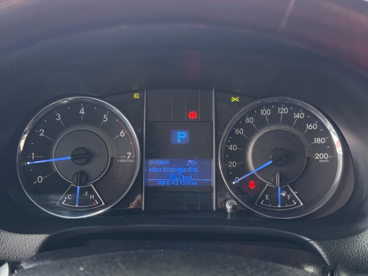 TOYOTA HILUX SW4