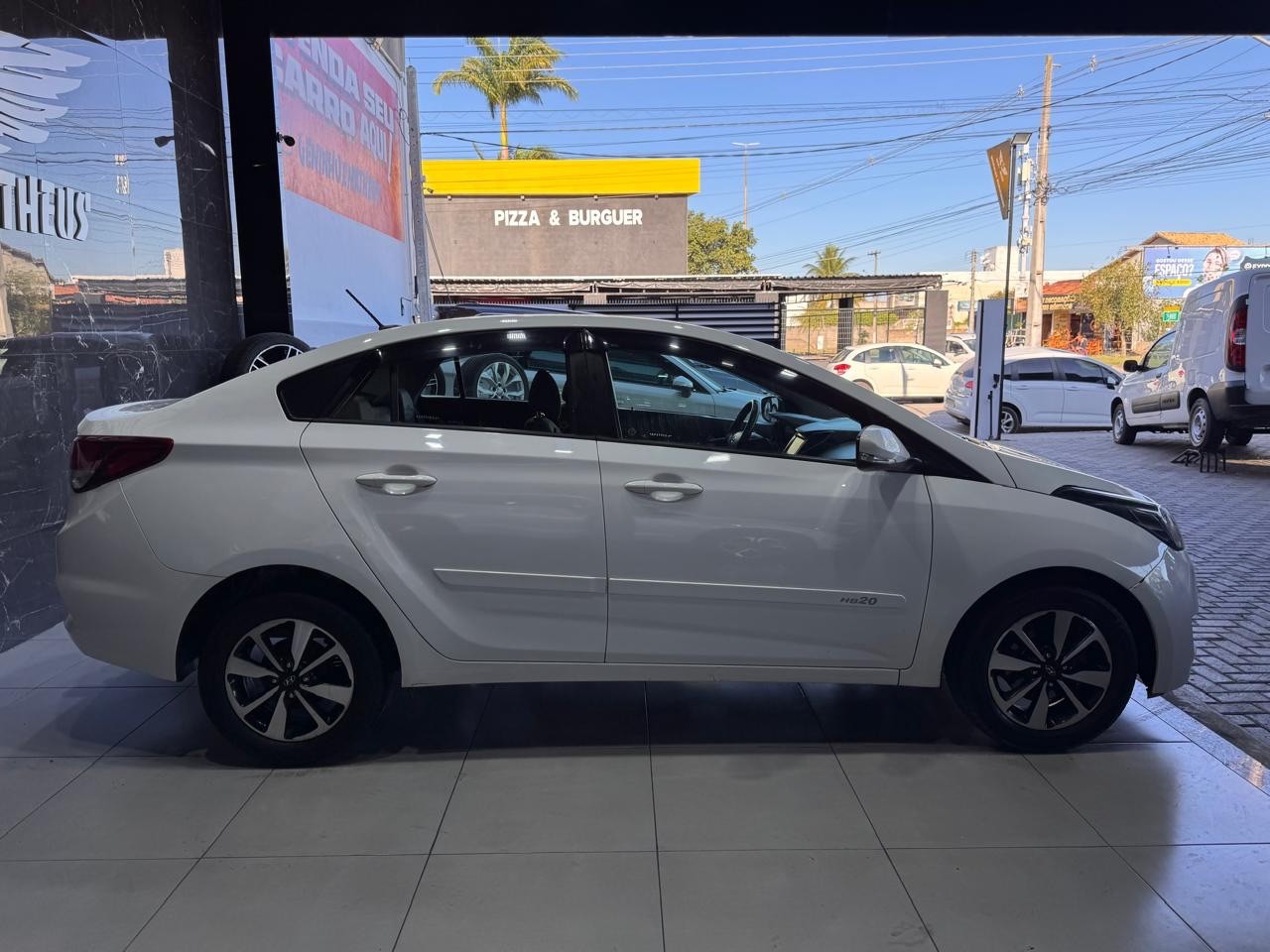 HYUNDAI HB20S