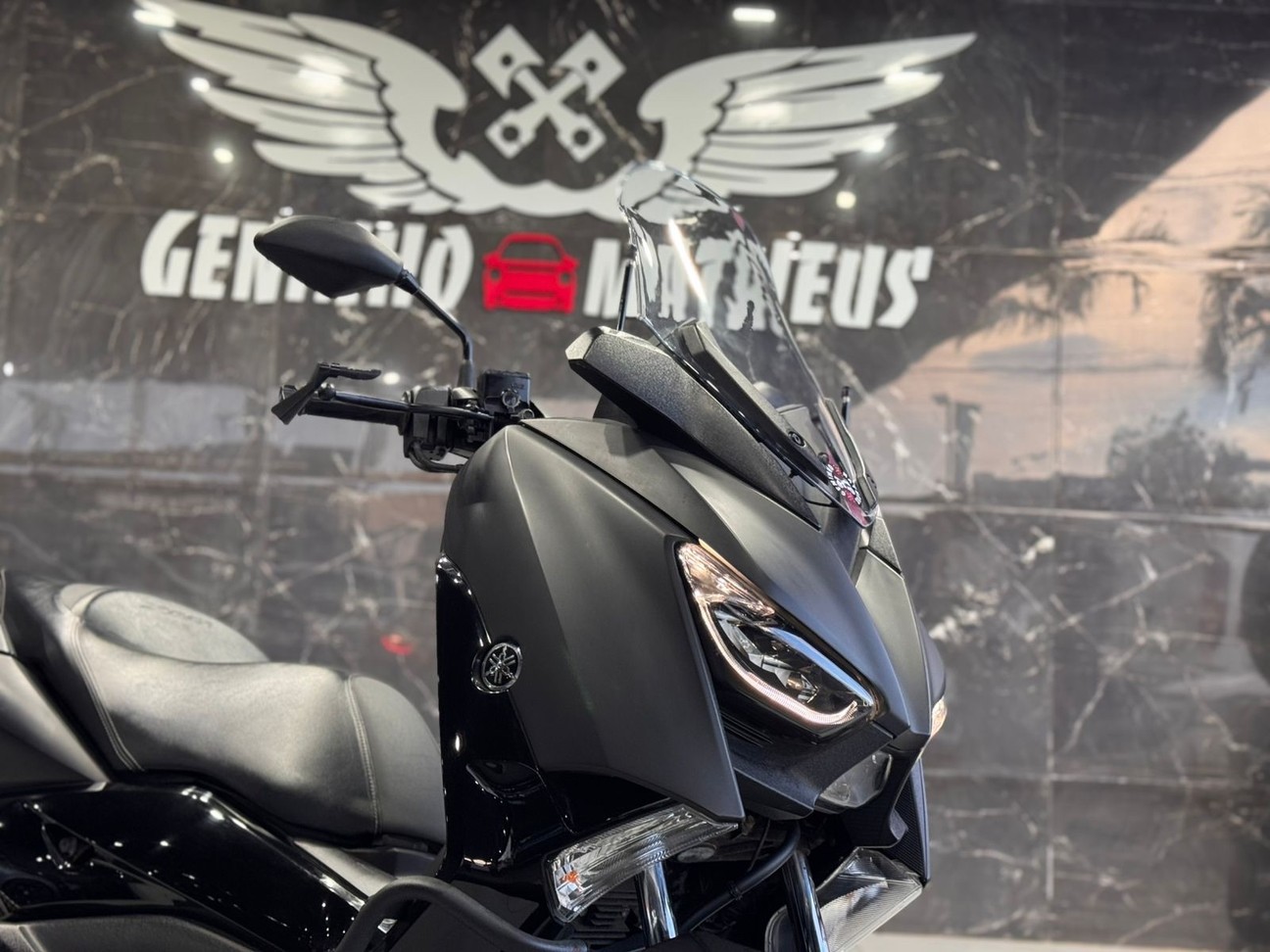 YAMAHA XMAX ABS