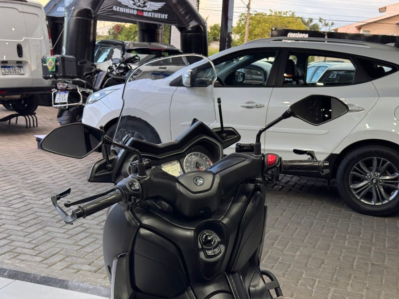 YAMAHA XMAX ABS