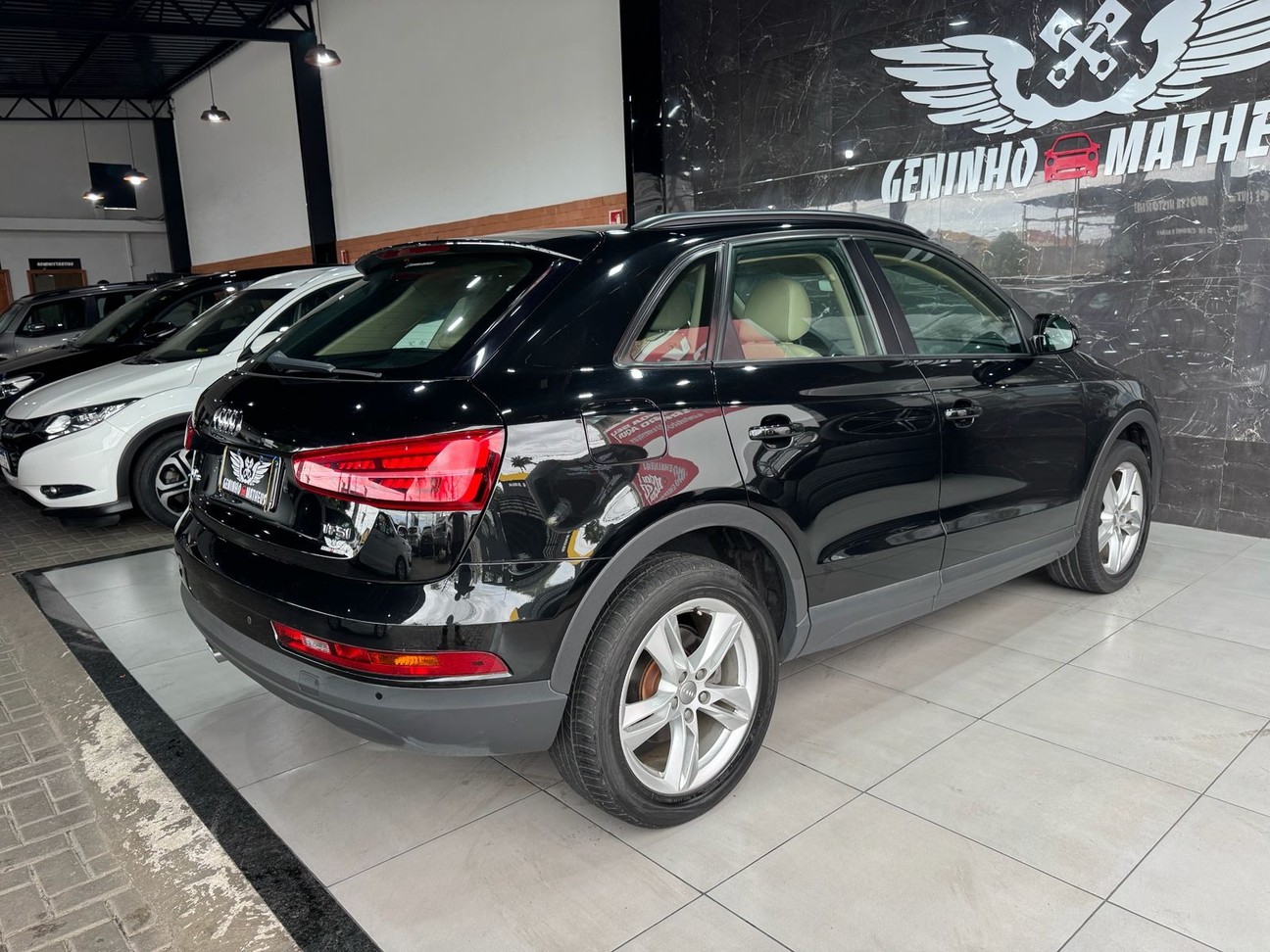 AUDI Q3