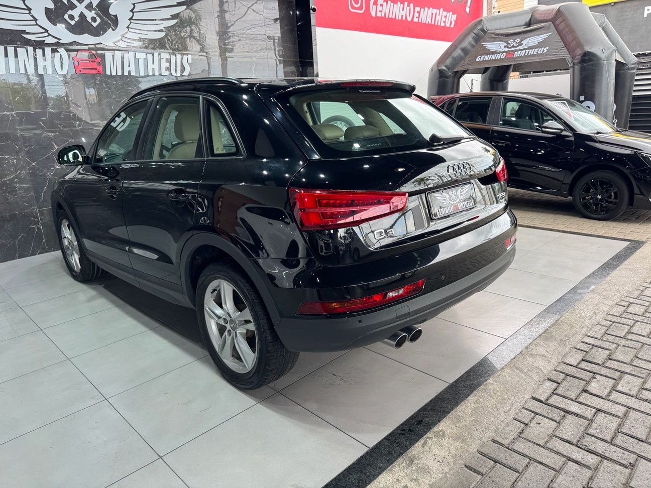 AUDI Q3