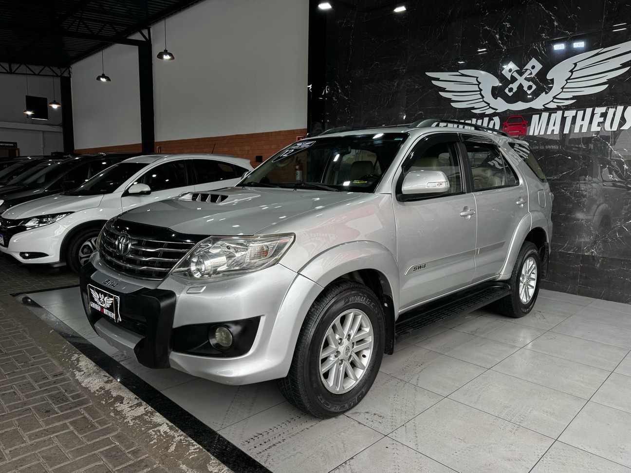 TOYOTA HILUX SW4