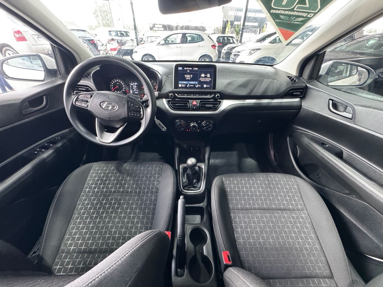 HYUNDAI HB20