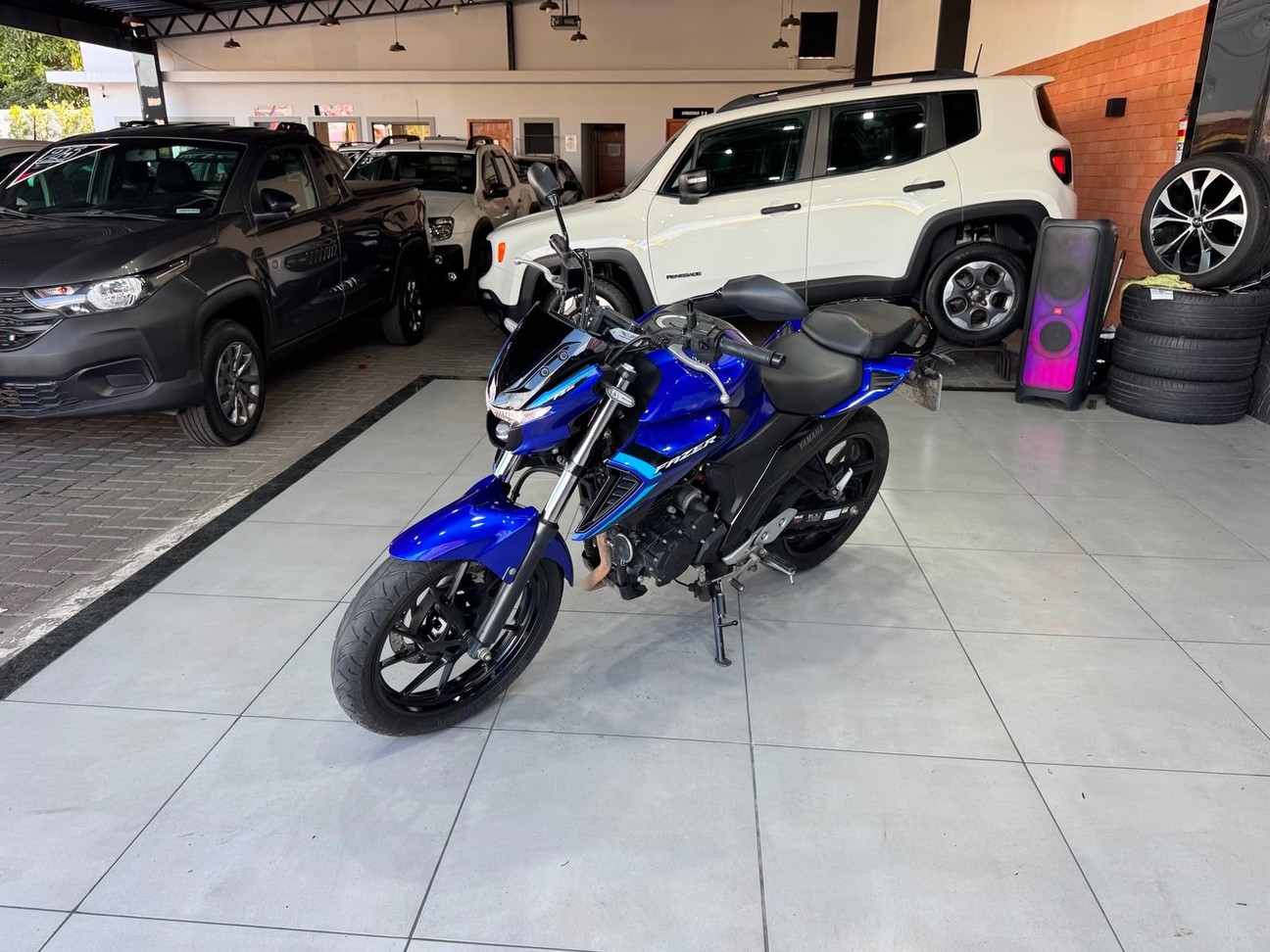 YAMAHA FZ25 FAZER ABS