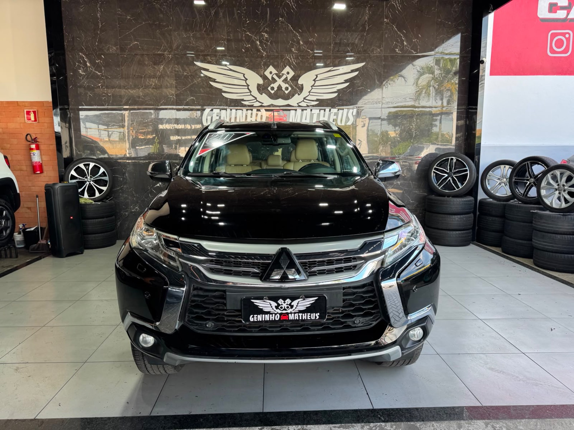 MITSUBISHI PAJERO SPORT