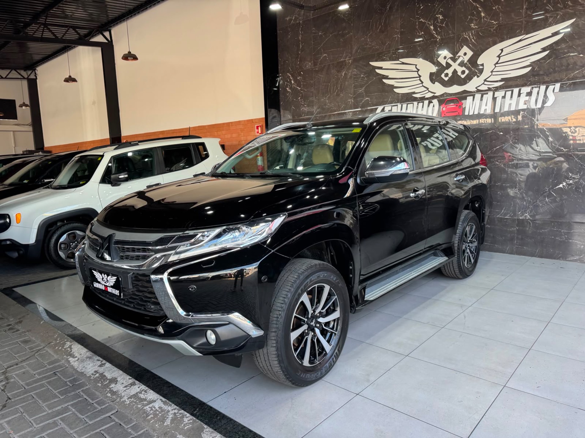MITSUBISHI PAJERO SPORT