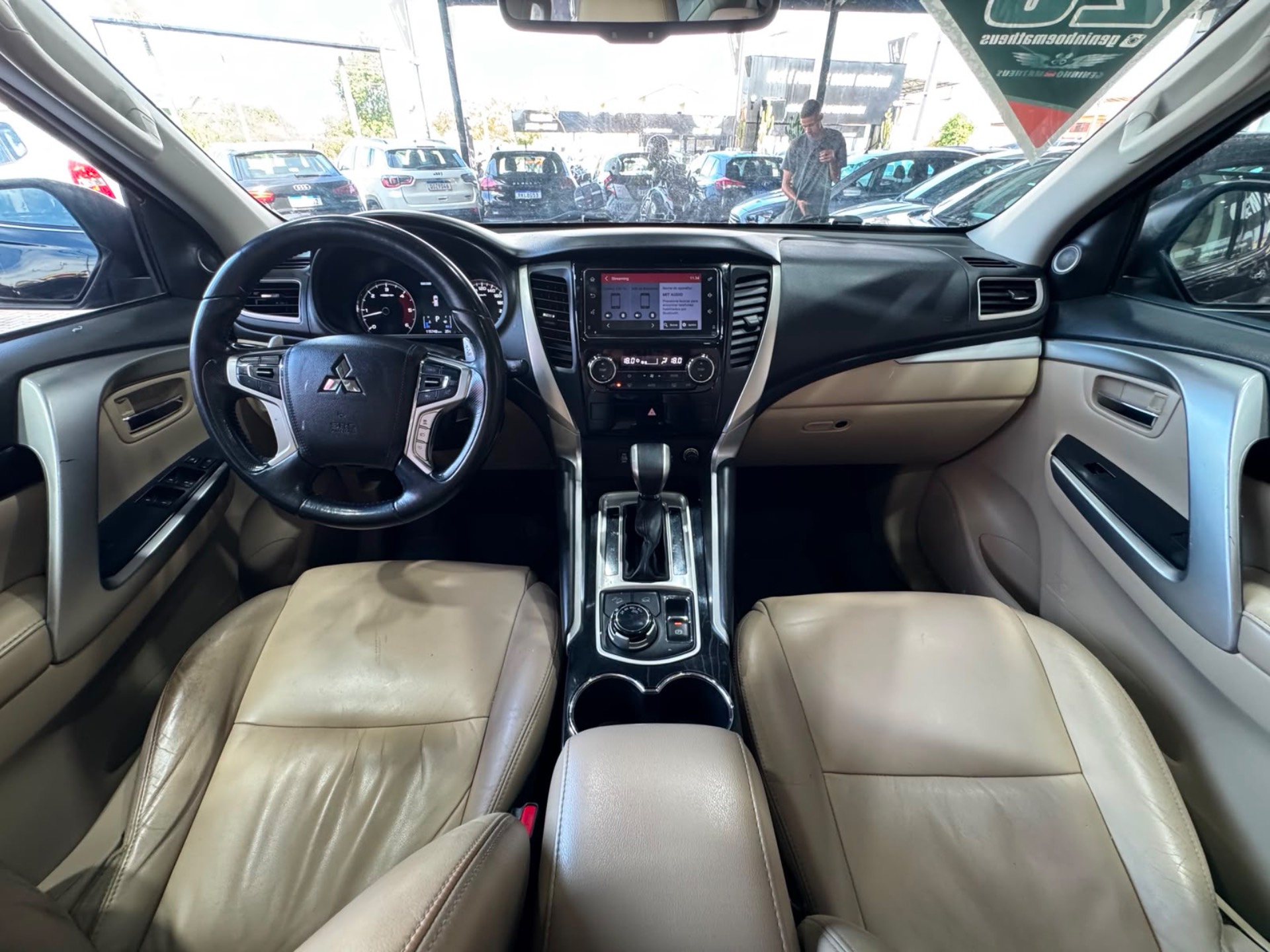 MITSUBISHI PAJERO SPORT