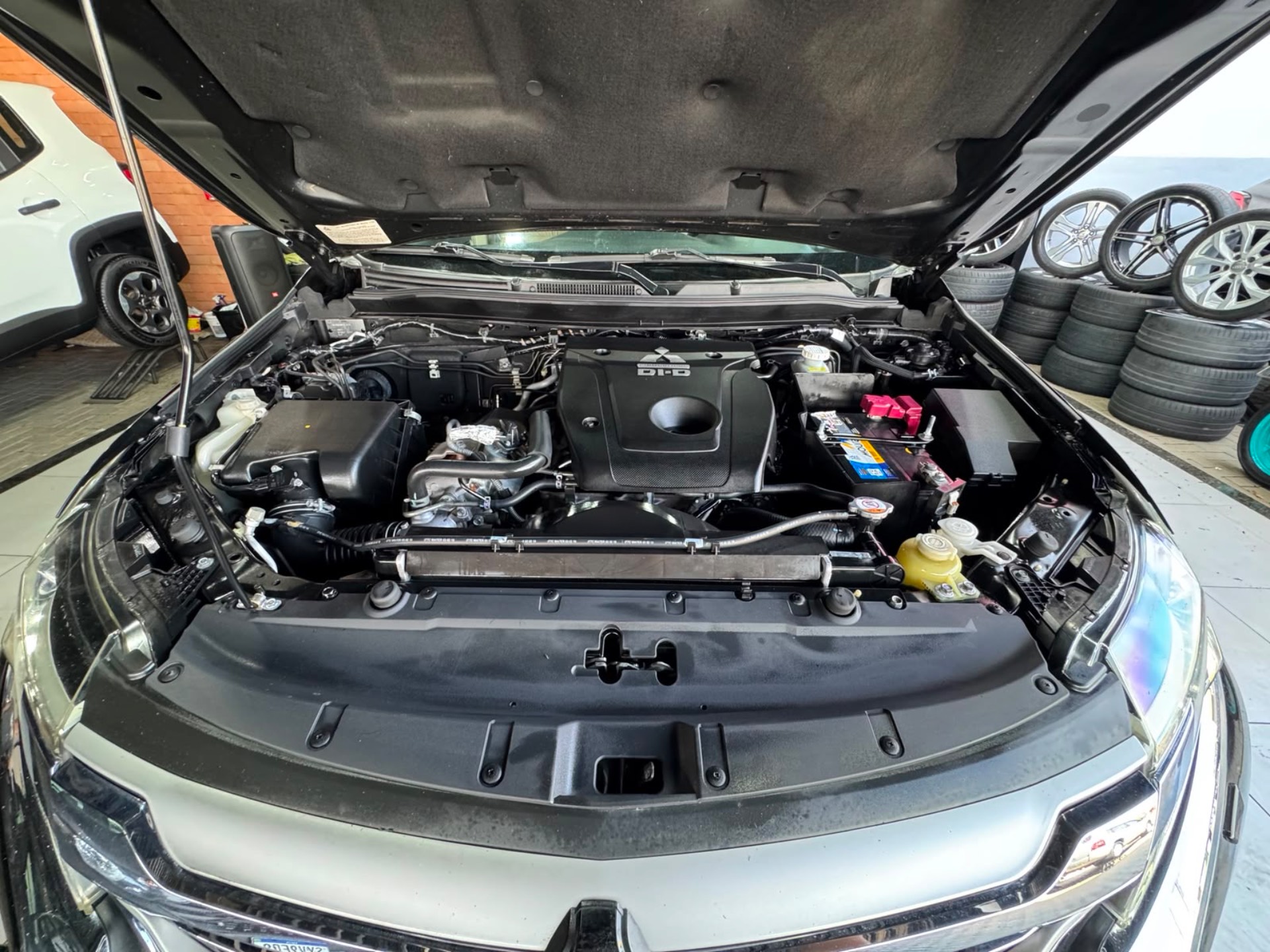MITSUBISHI PAJERO SPORT