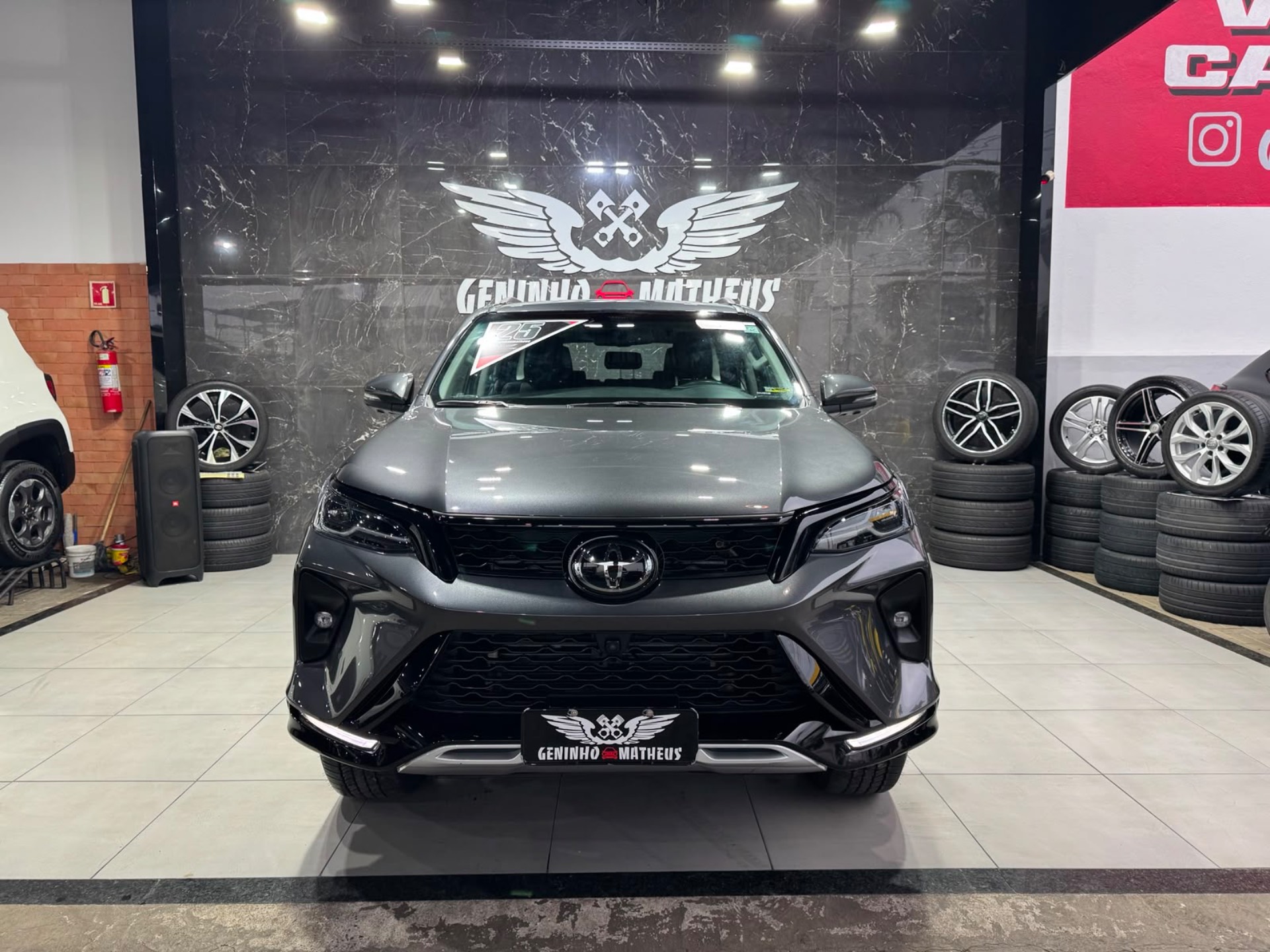 TOYOTA HILUX SW4