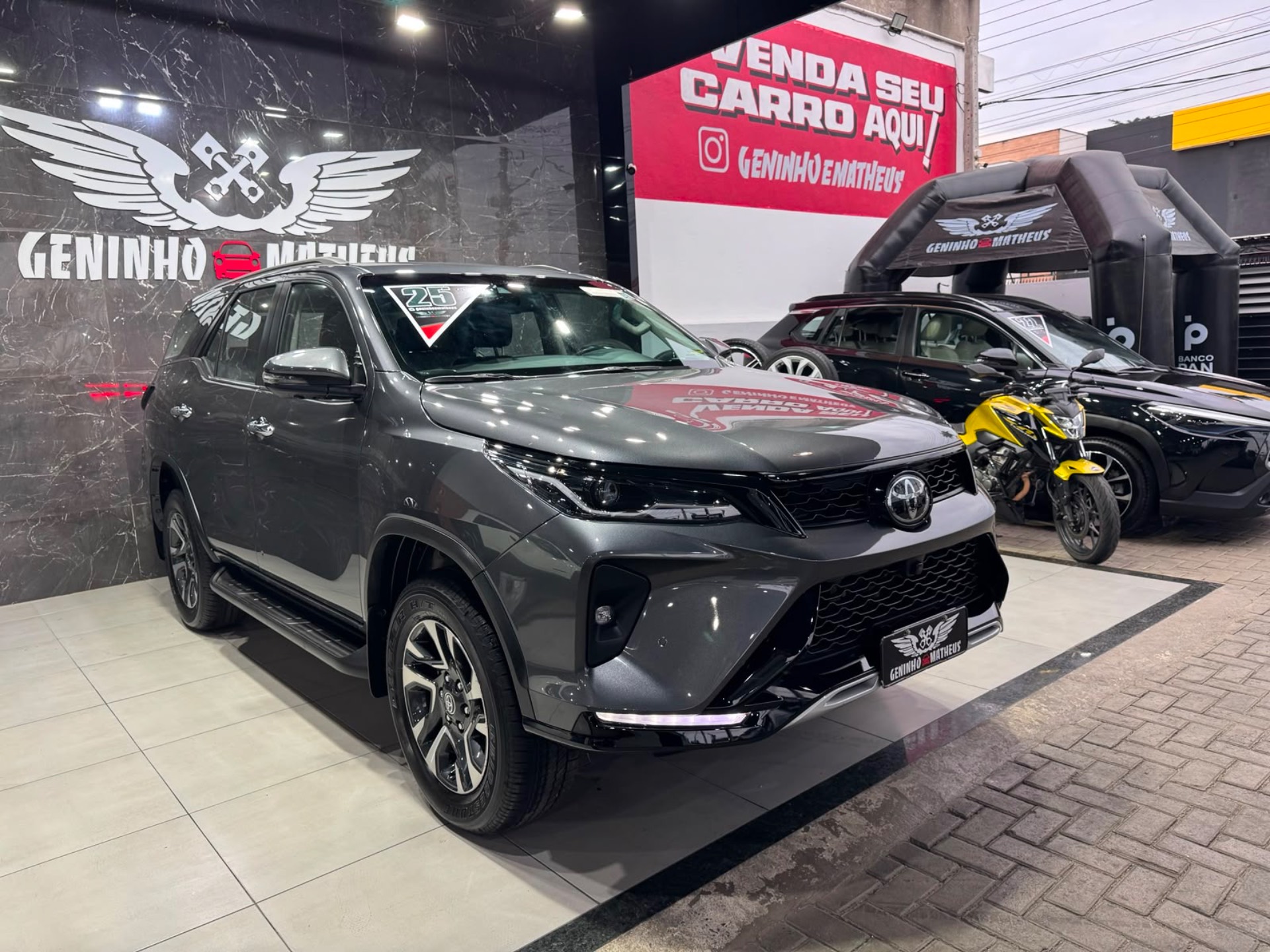 TOYOTA HILUX SW4