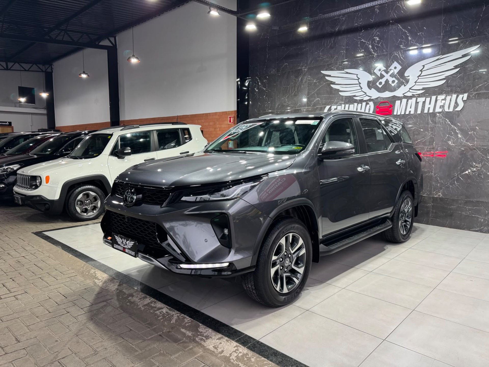 TOYOTA HILUX SW4