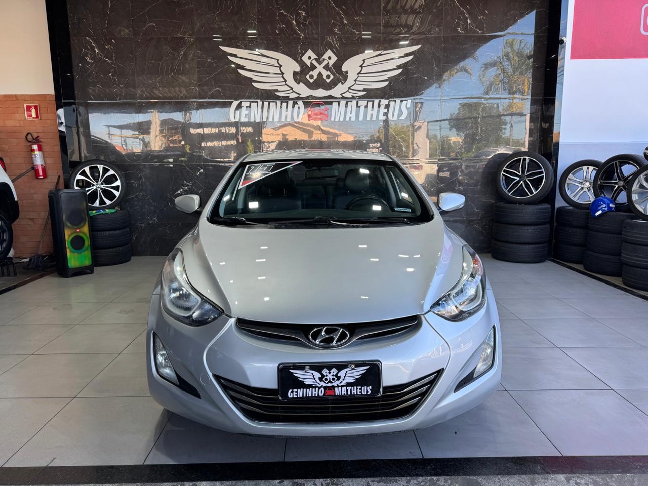 HYUNDAI ELANTRA