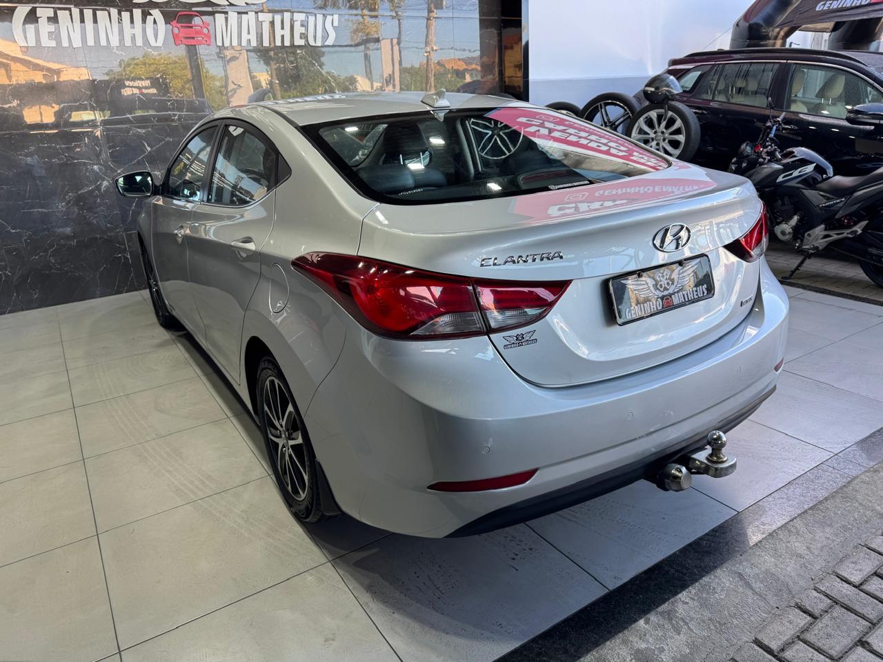 HYUNDAI ELANTRA