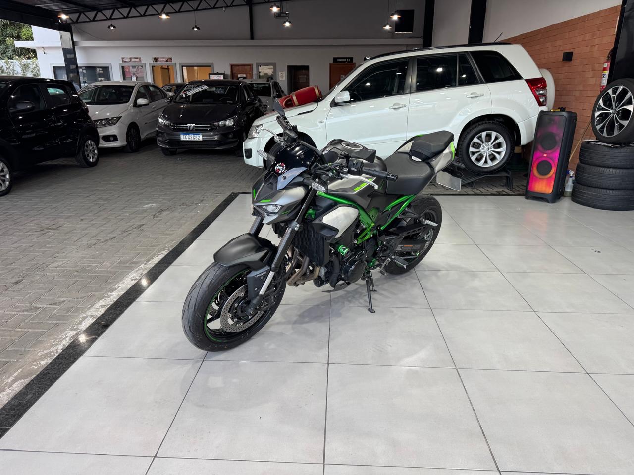 KAWASAKI Z900
