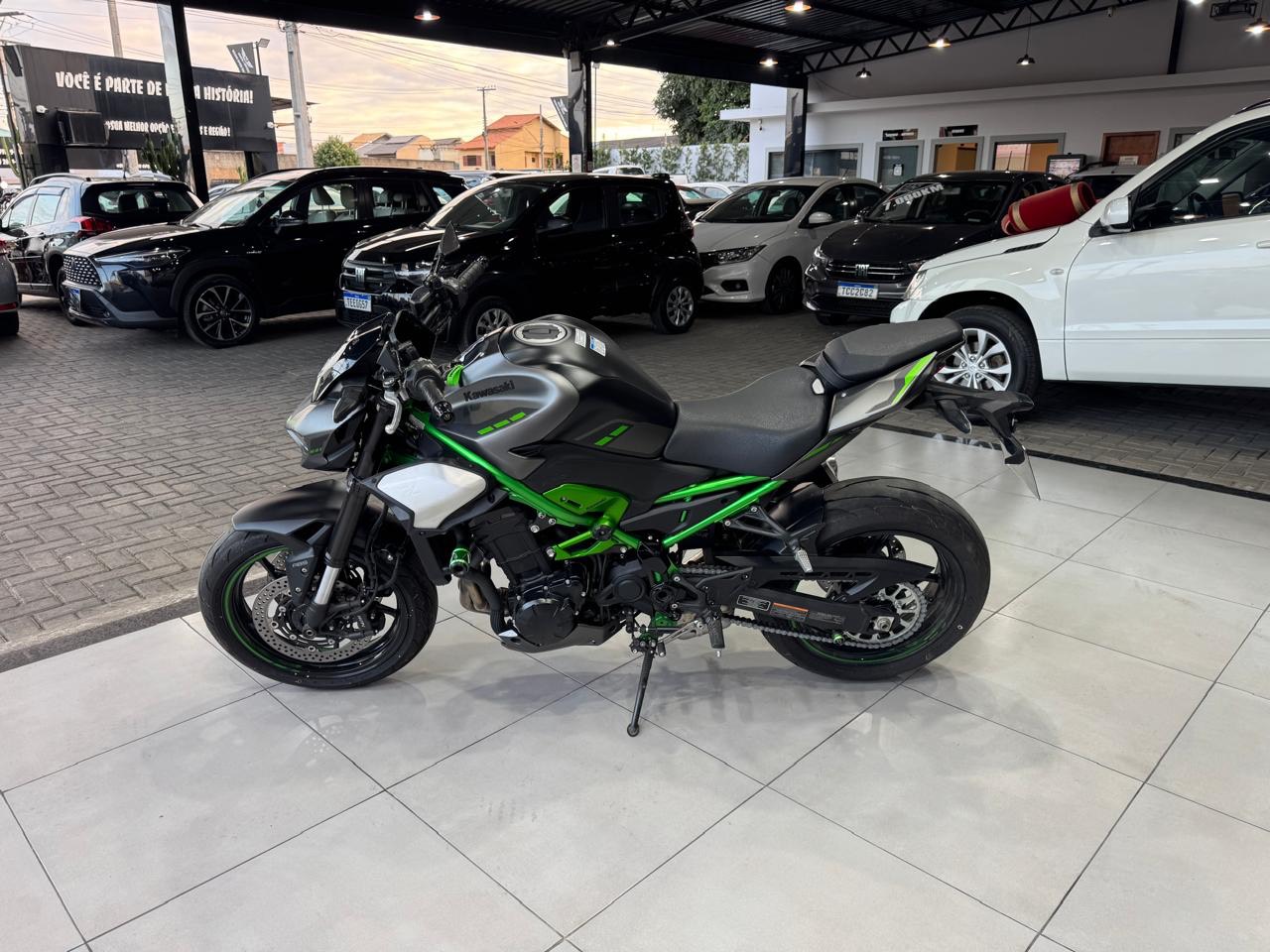 KAWASAKI Z900