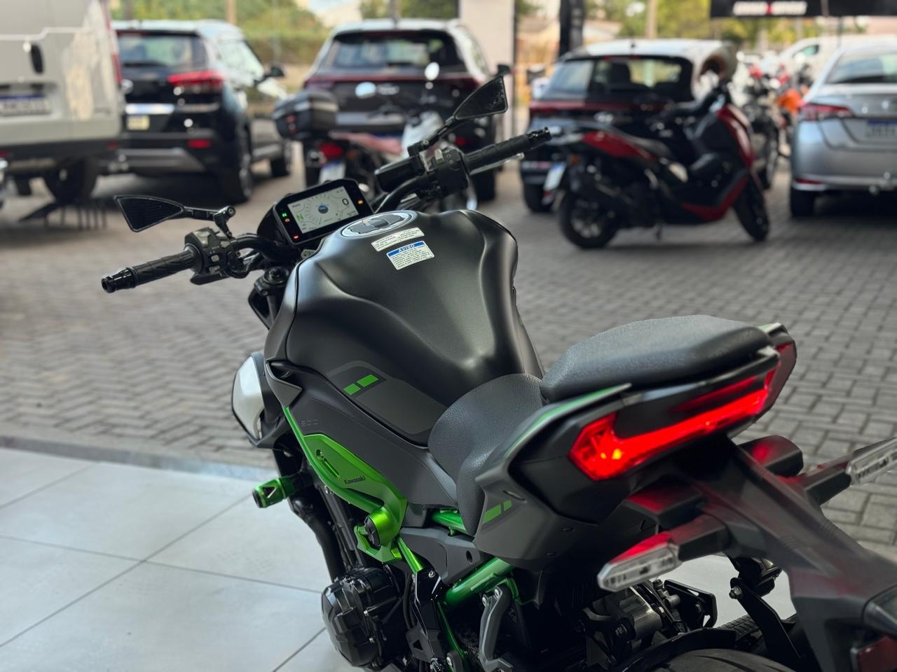 KAWASAKI Z900