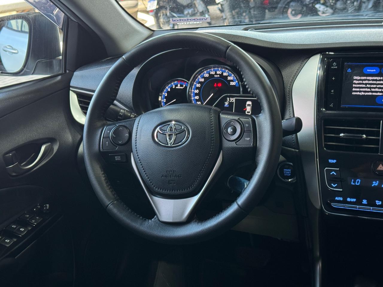 TOYOTA YARIS