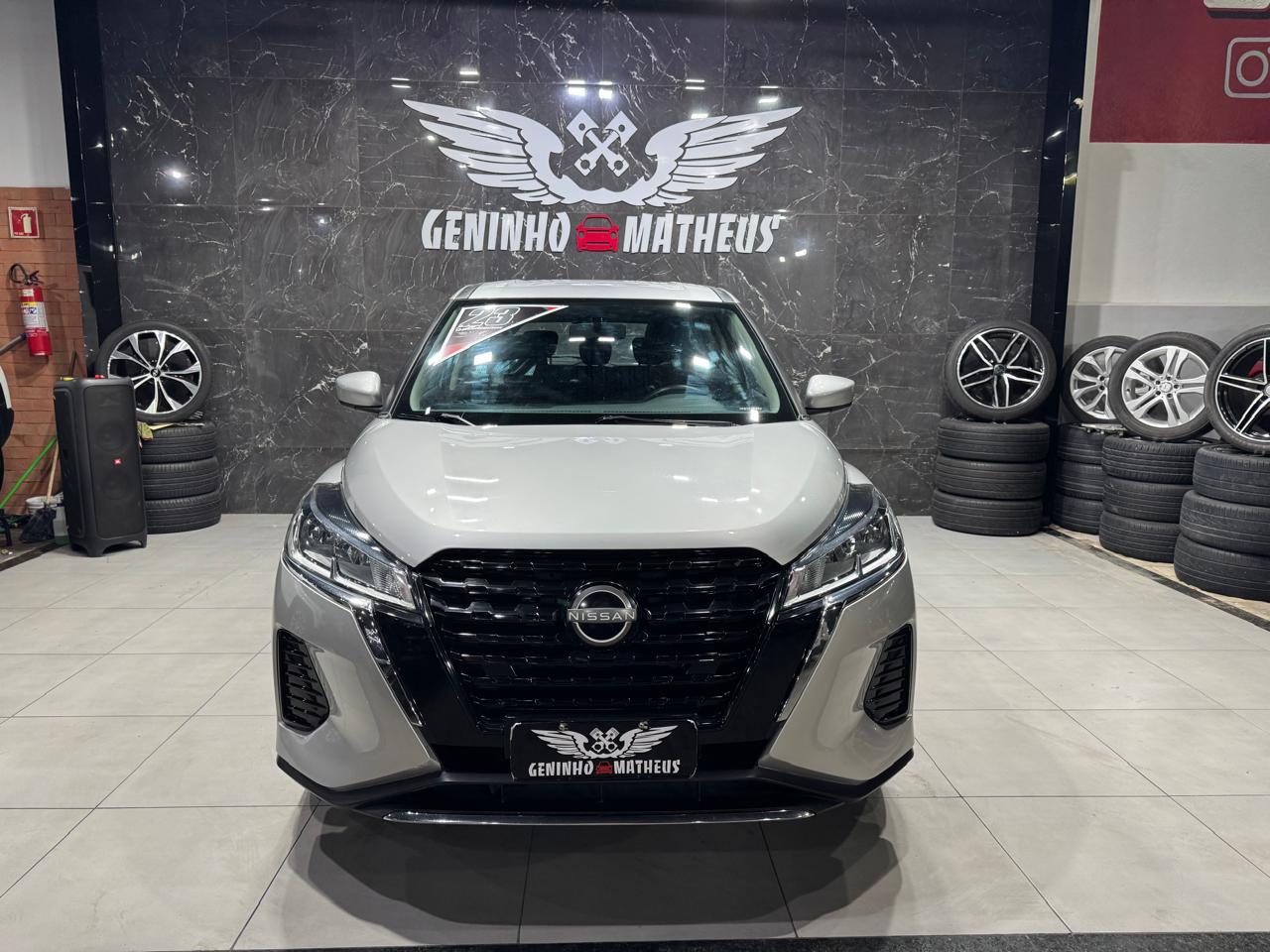 NISSAN KICKS
