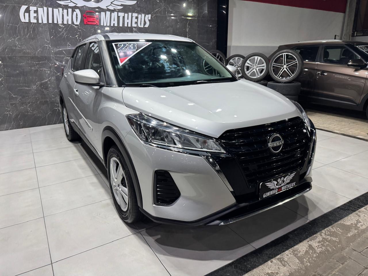 NISSAN KICKS