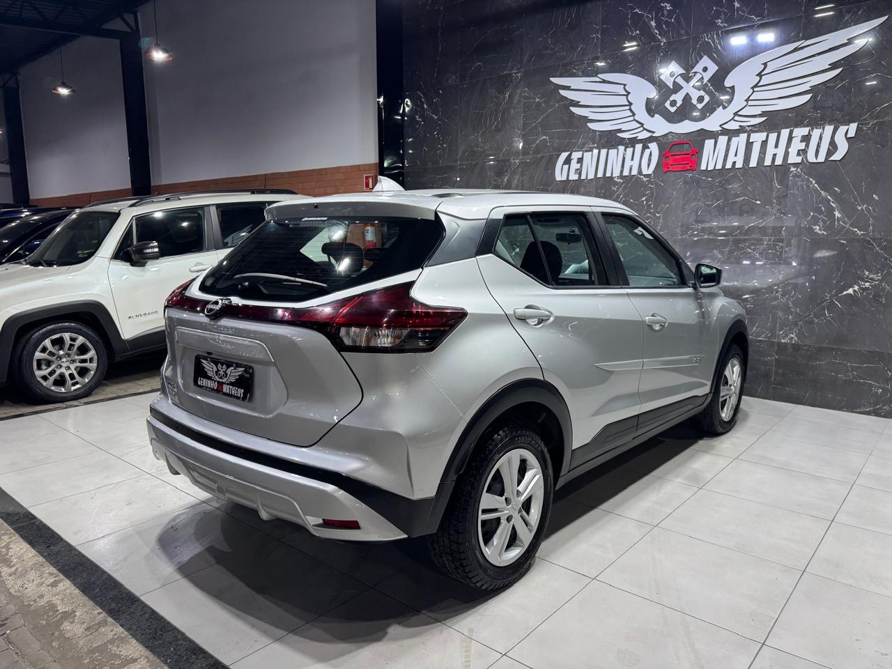 NISSAN KICKS