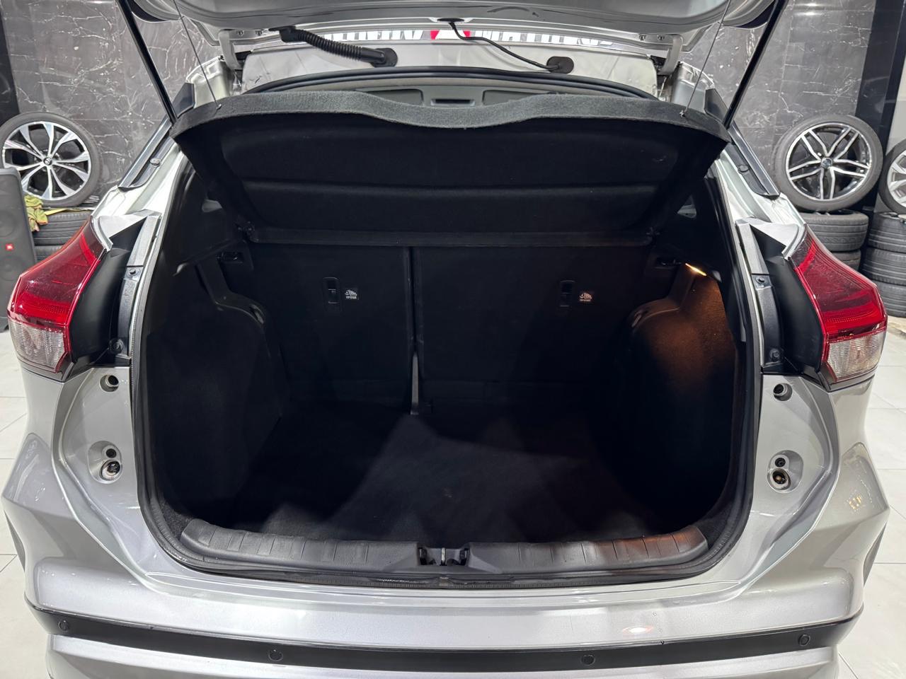 NISSAN KICKS