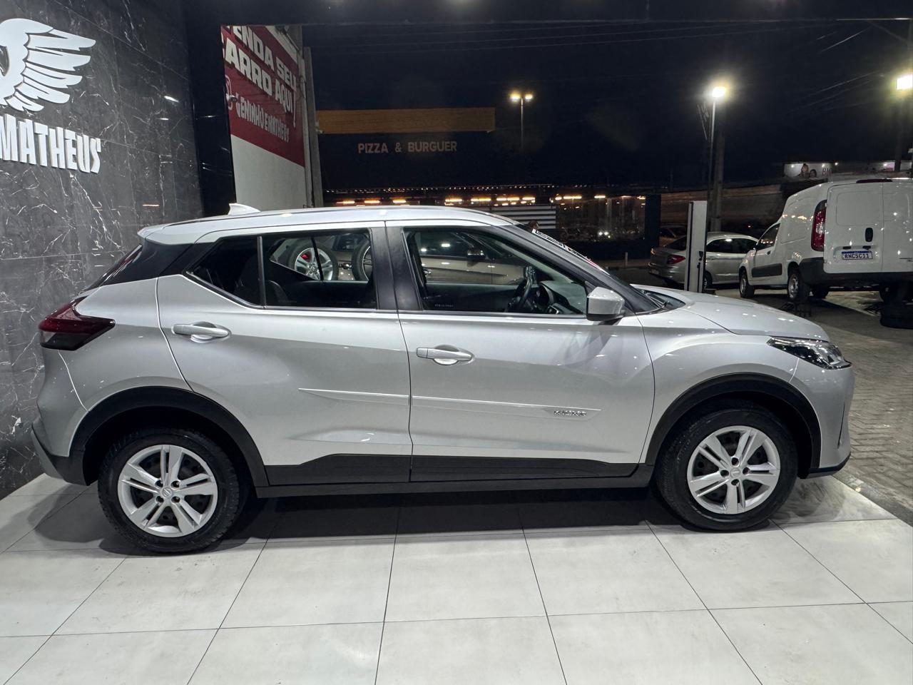 NISSAN KICKS