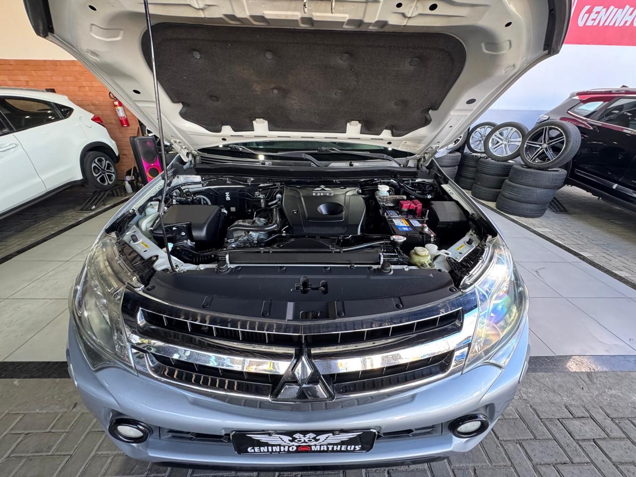 MITSUBISHI L200 TRITON