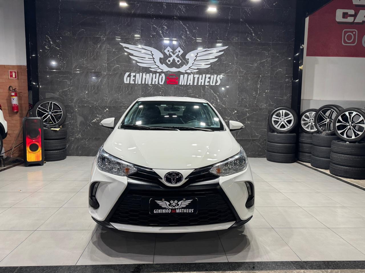 TOYOTA YARIS