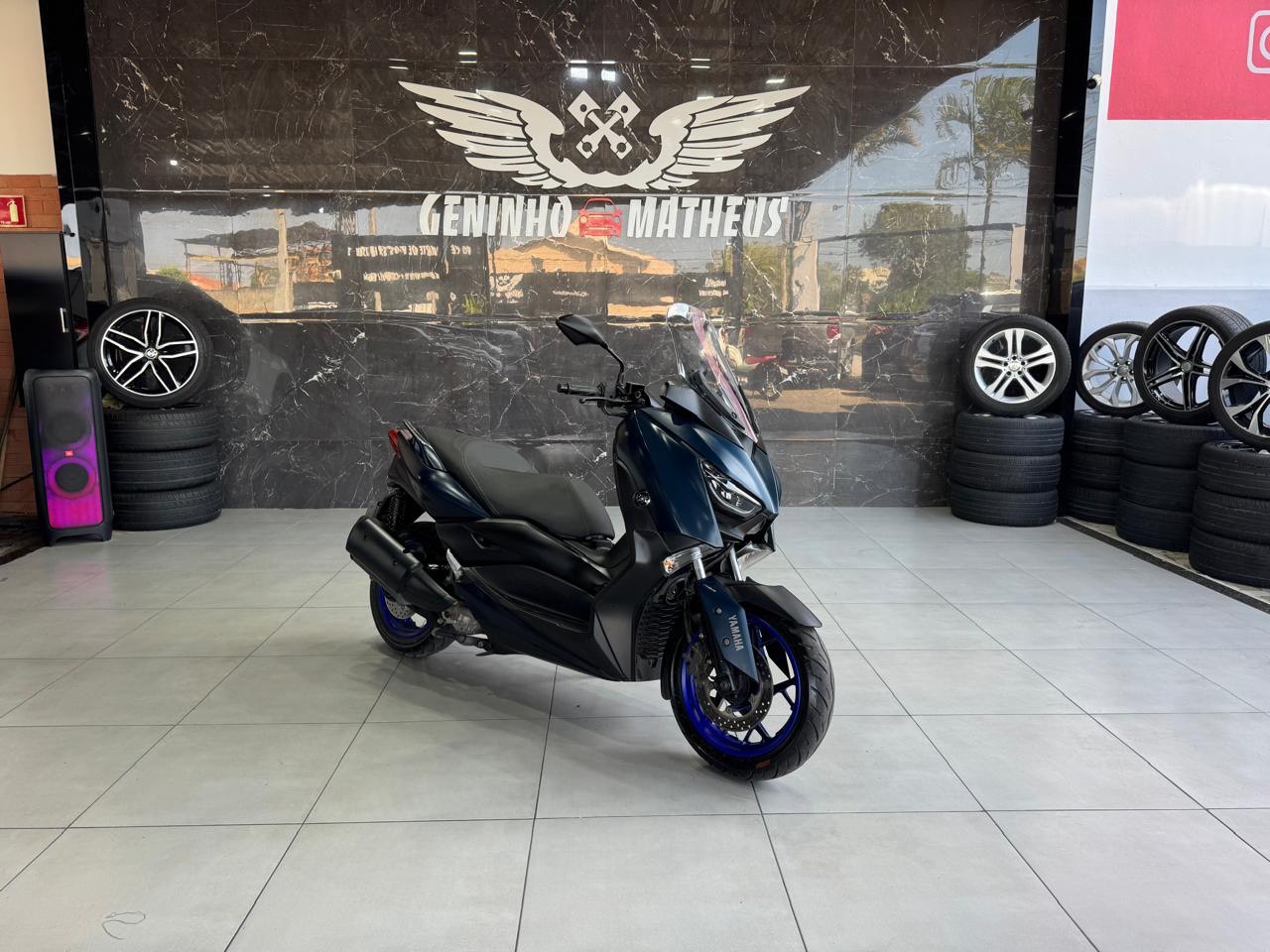YAMAHA XMAX 250 CONNECTED ABS
