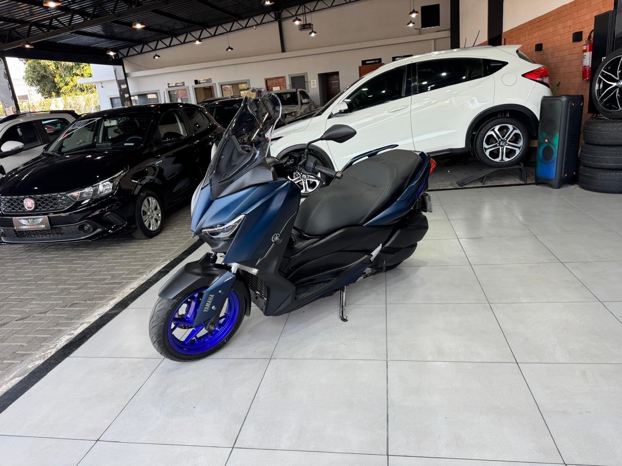 YAMAHA XMAX 250 CONNECTED ABS