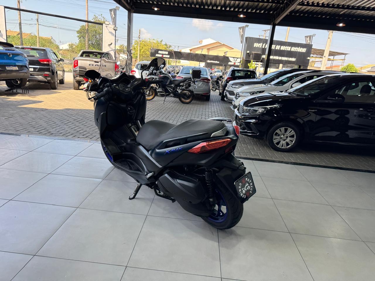 YAMAHA XMAX 250 CONNECTED ABS