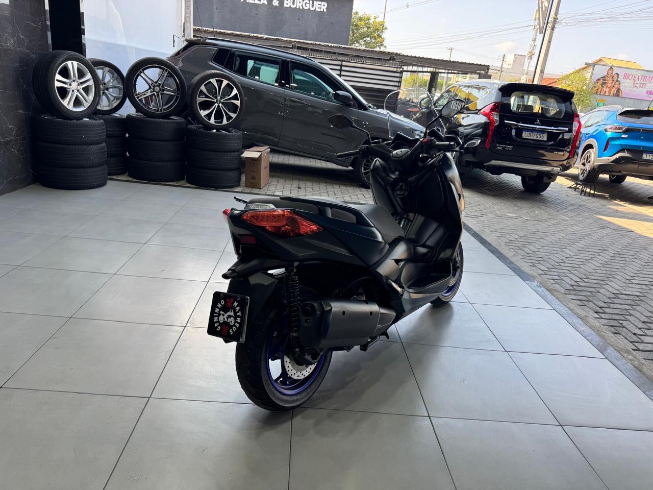 YAMAHA XMAX 250 CONNECTED ABS