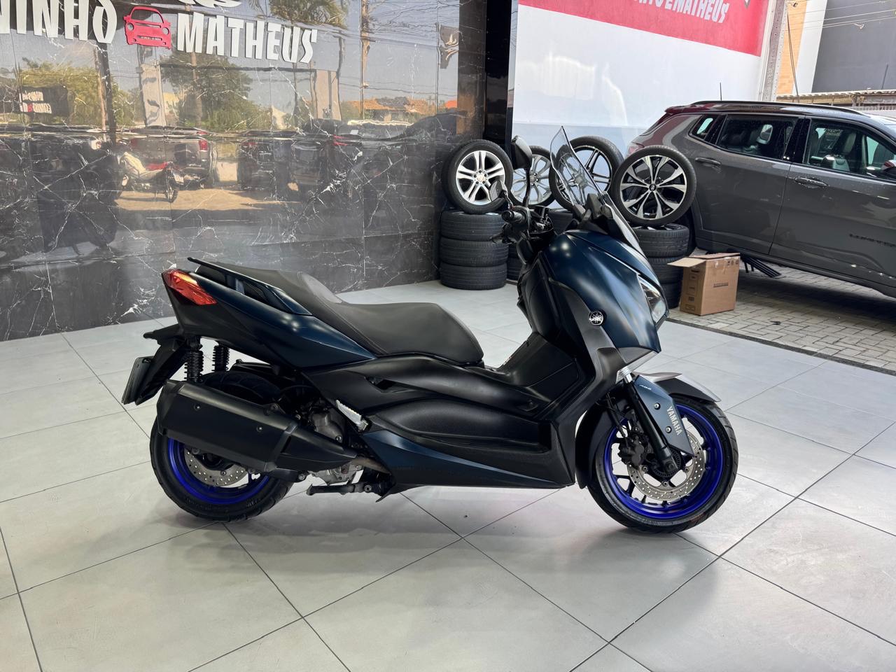 YAMAHA XMAX 250 CONNECTED ABS