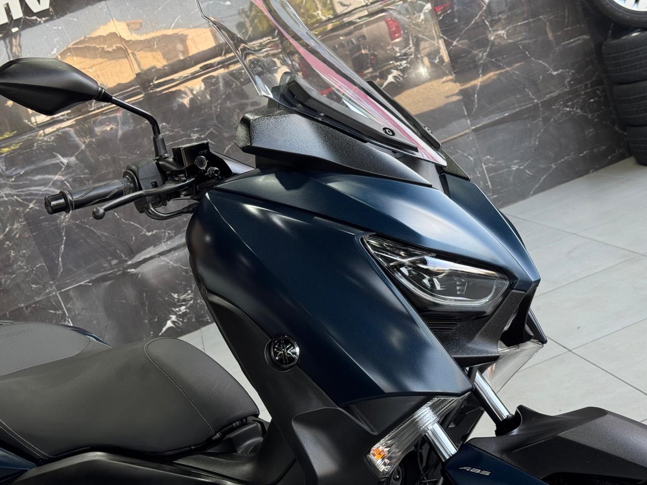 YAMAHA XMAX 250 CONNECTED ABS