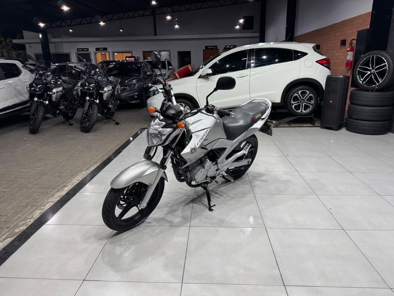 YAMAHA FAZER 250 BLUEFLEX