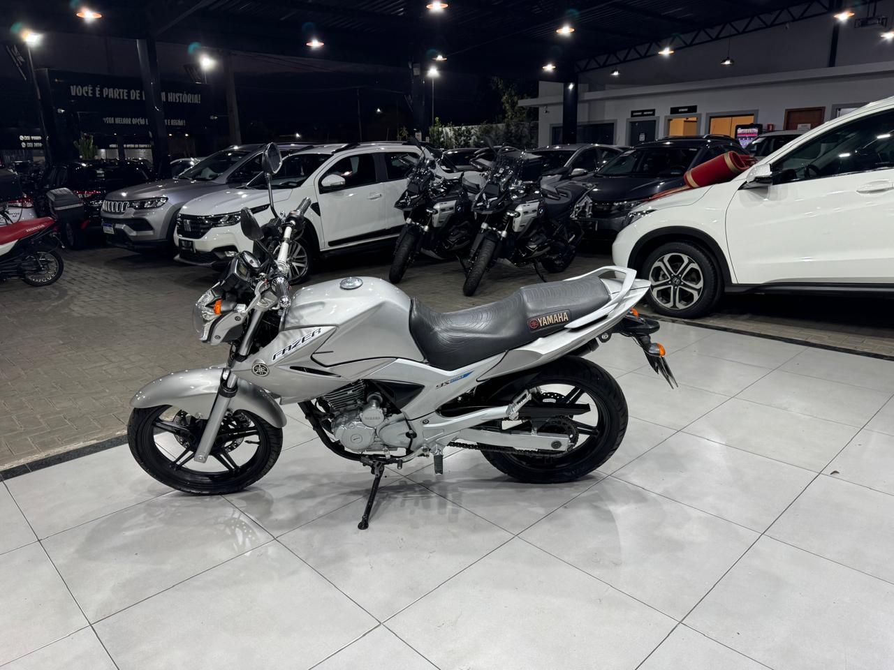 YAMAHA FAZER 250 BLUEFLEX