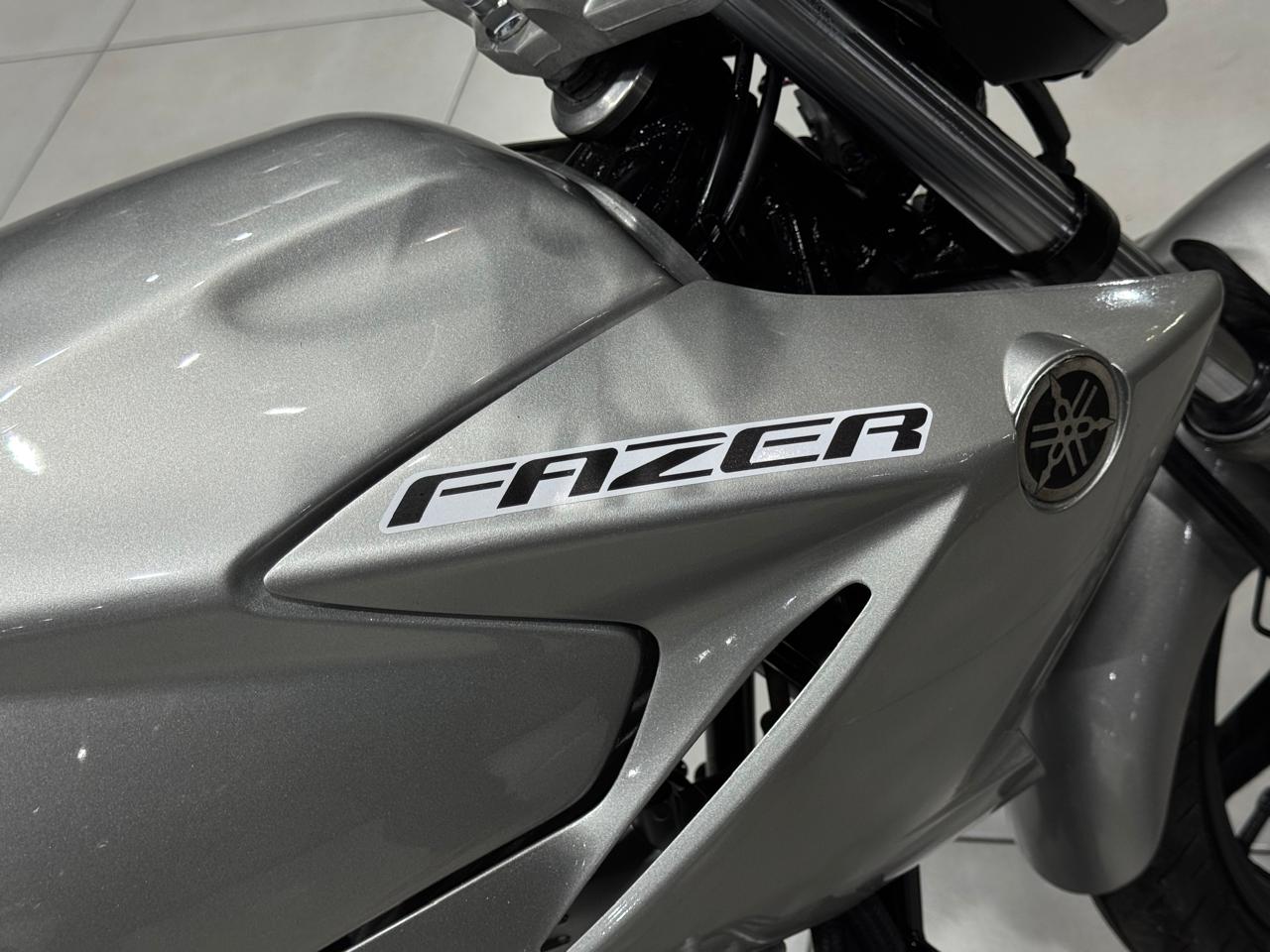 YAMAHA FAZER 250 BLUEFLEX