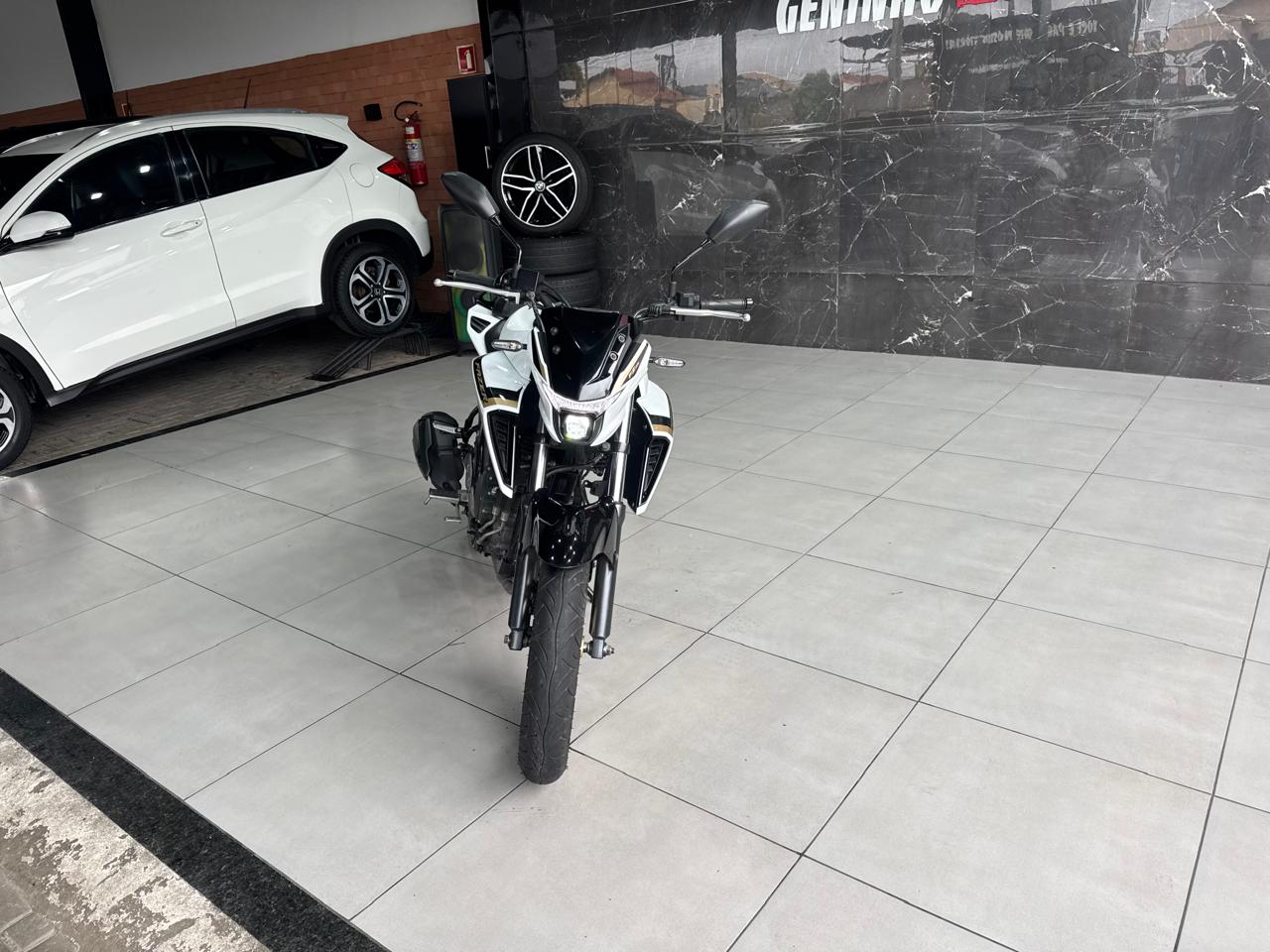 YAMAHA FZ25 FAZER ABS