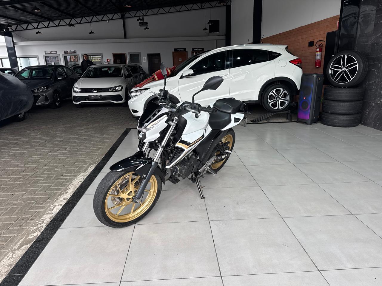 YAMAHA FZ25 FAZER ABS