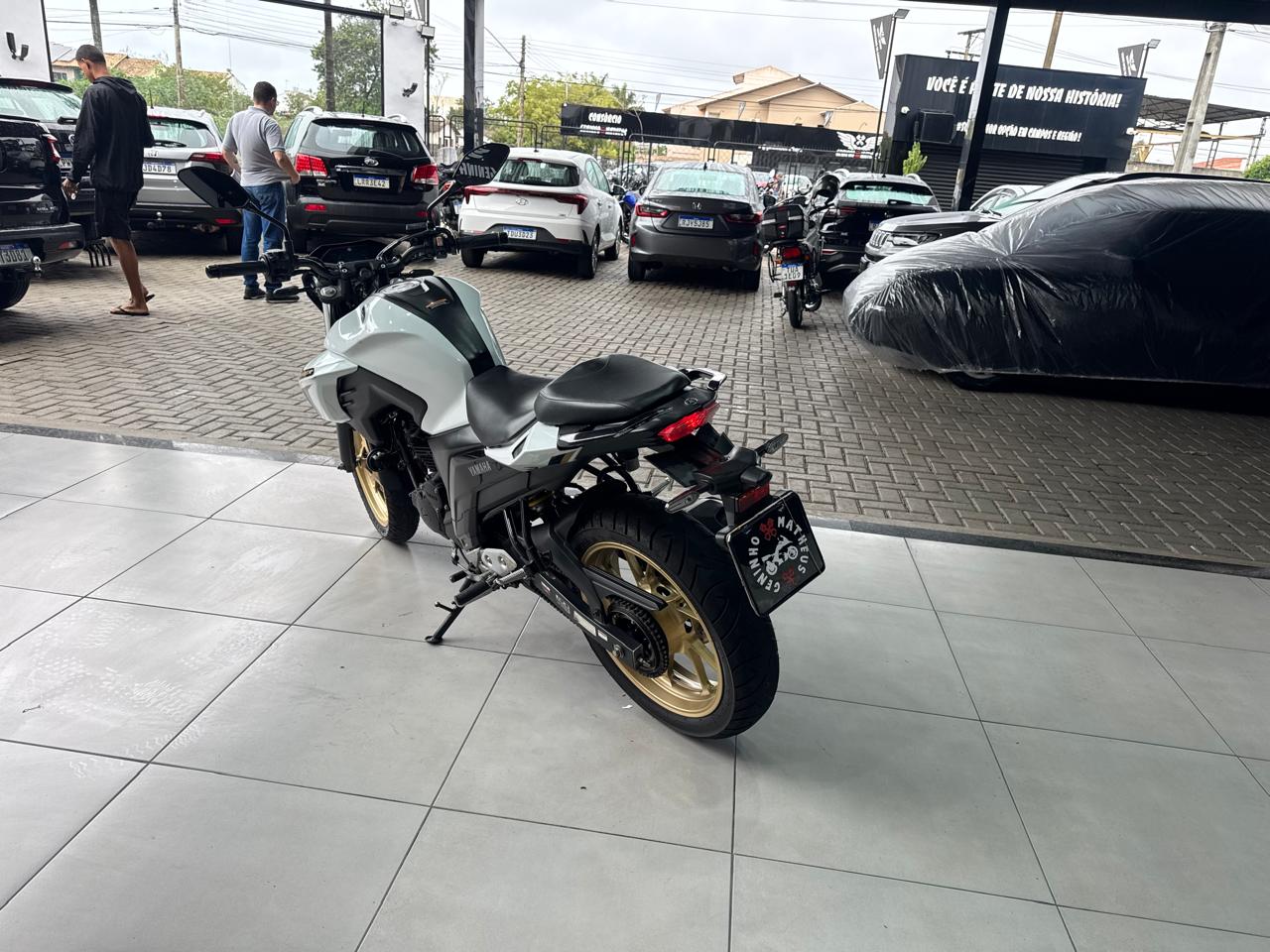 YAMAHA FZ25 FAZER ABS
