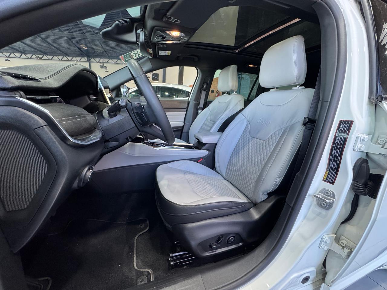 JEEP COMMANDER