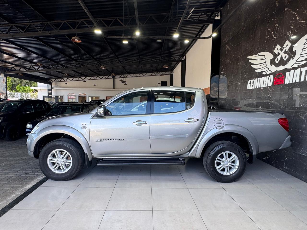 MITSUBISHI L200 TRITON