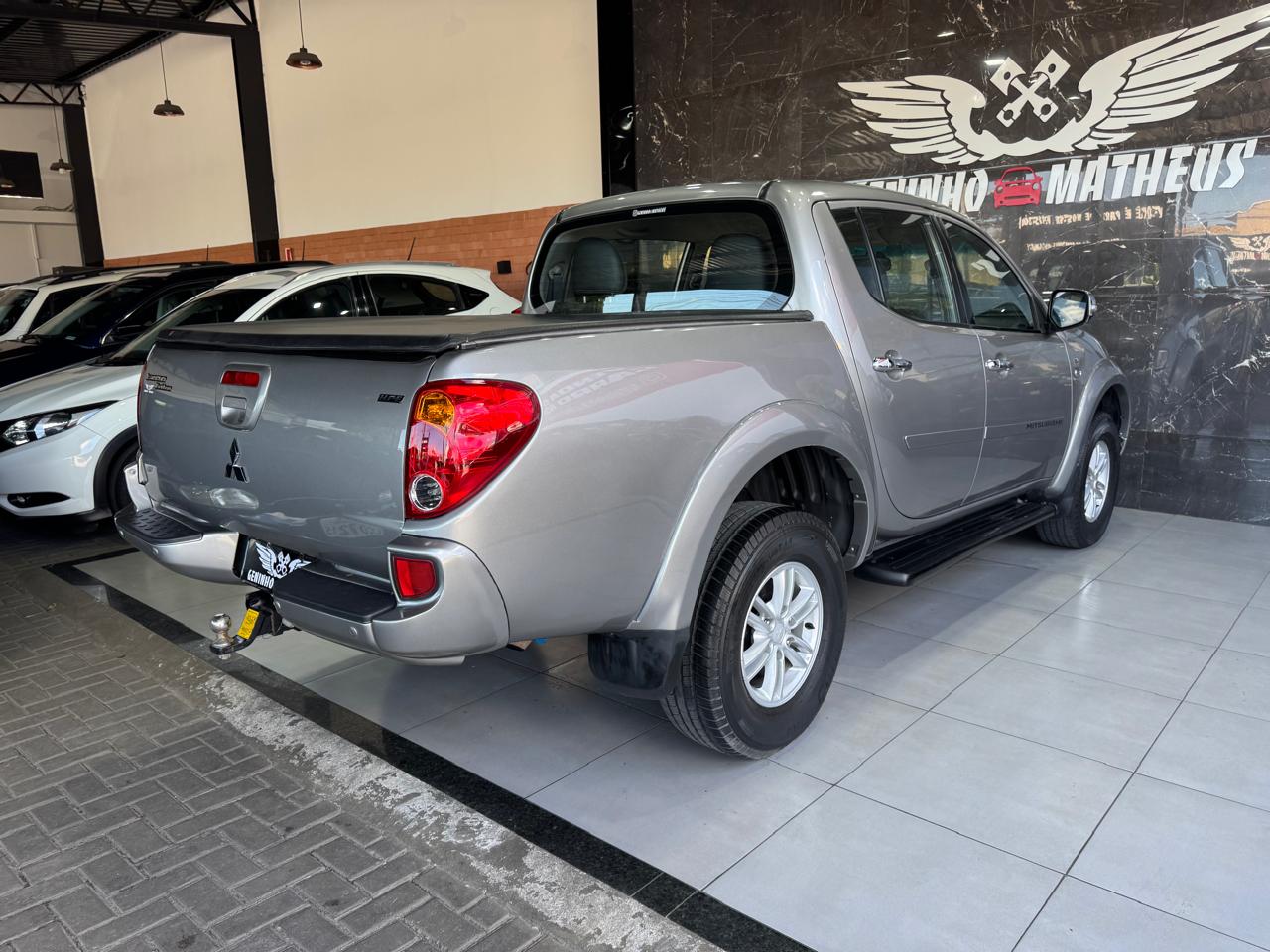 MITSUBISHI L200 TRITON