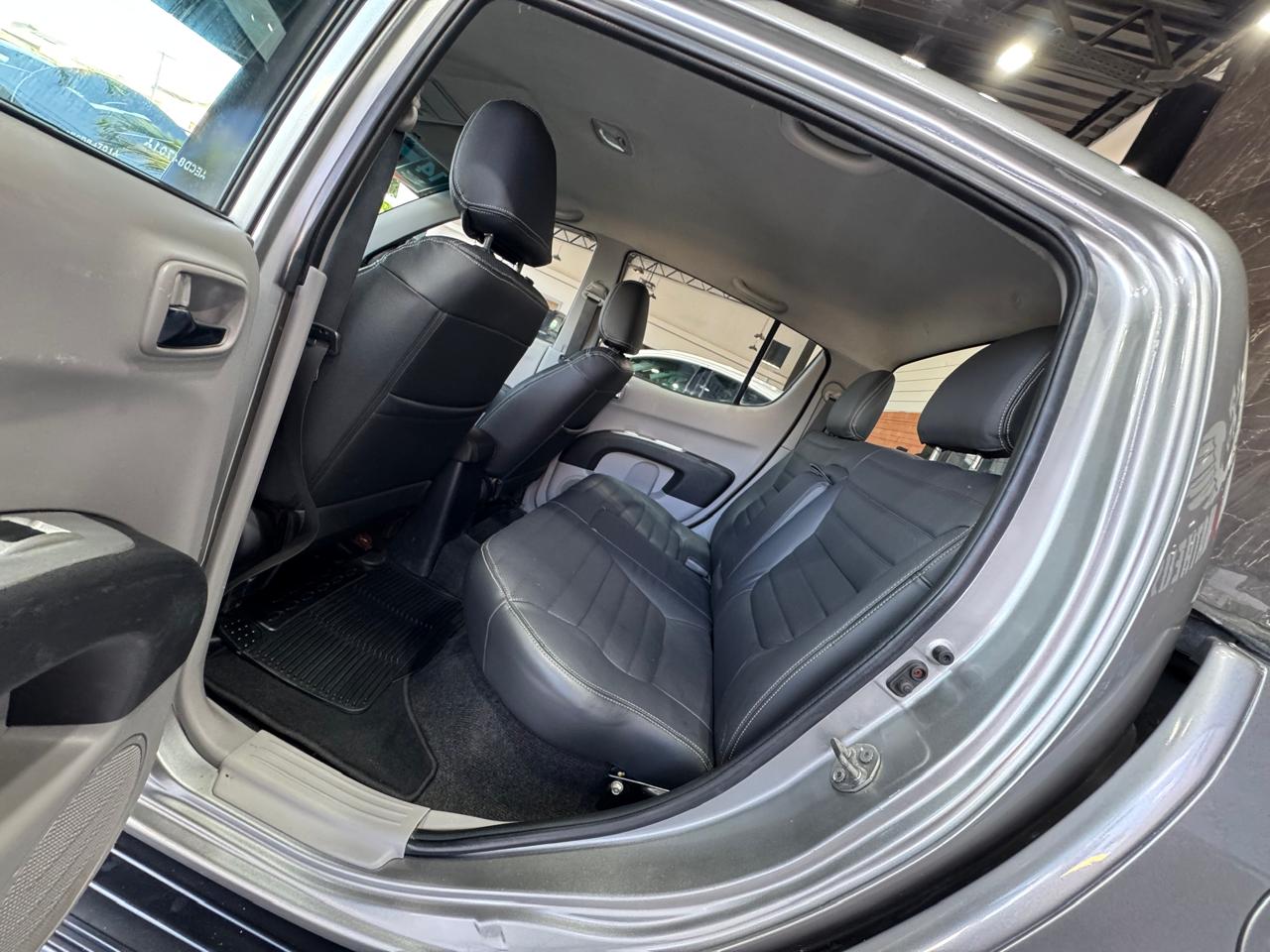 MITSUBISHI L200 TRITON