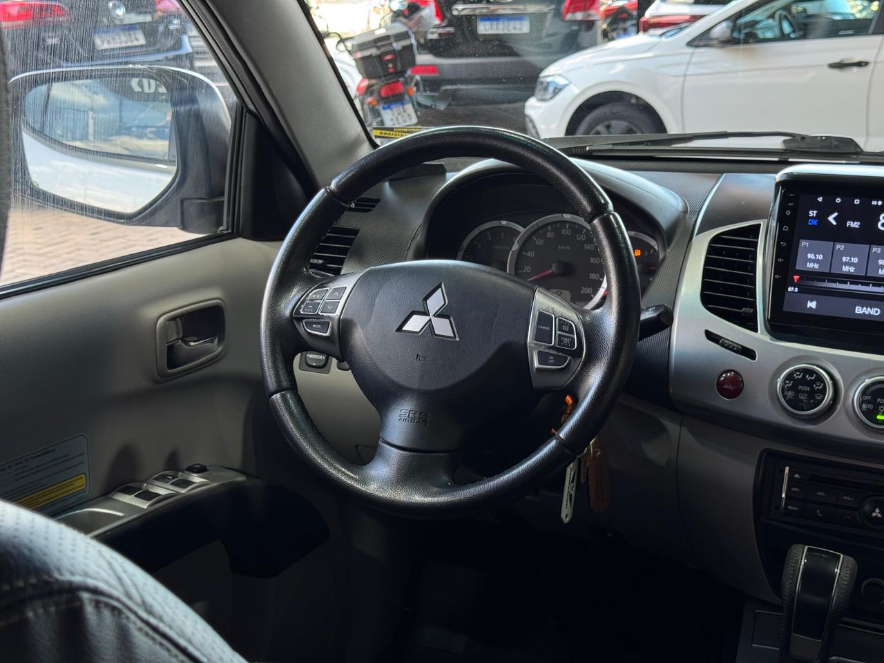 MITSUBISHI L200 TRITON