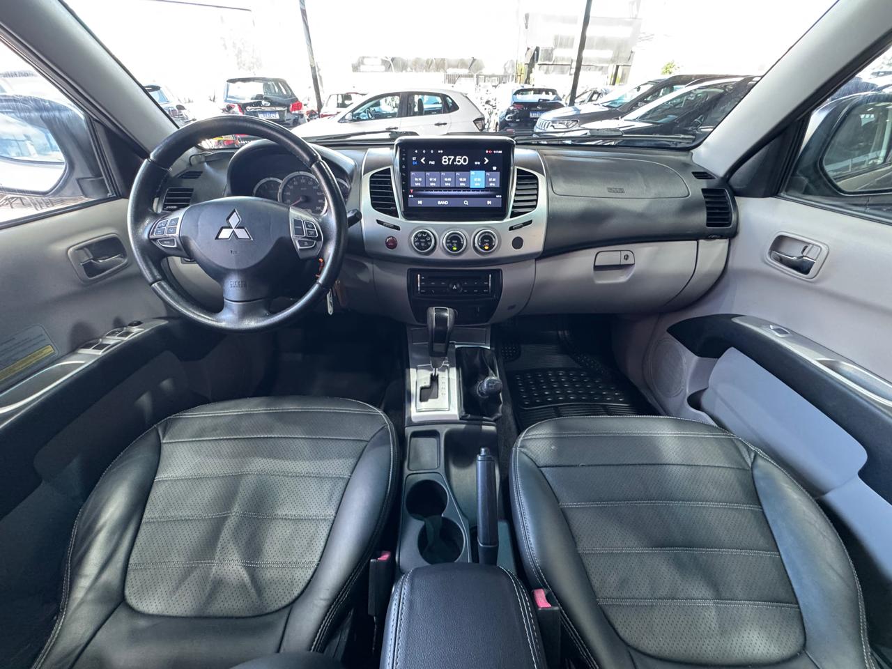 MITSUBISHI L200 TRITON