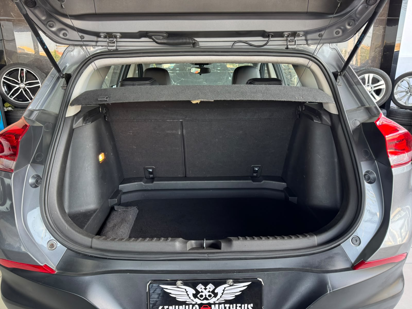 CHEVROLET TRACKER